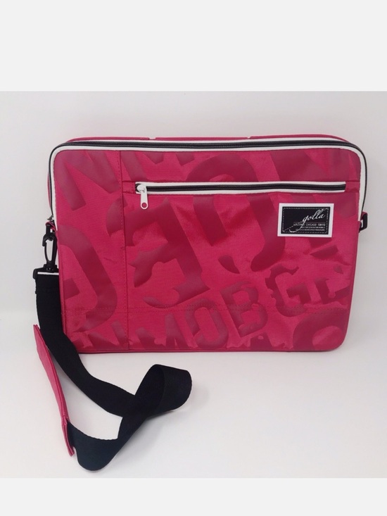 Golla Handbags - Golla Pink Floral Laptop
Messenger Bag With Adjustable Strap 15"x 11". NEW